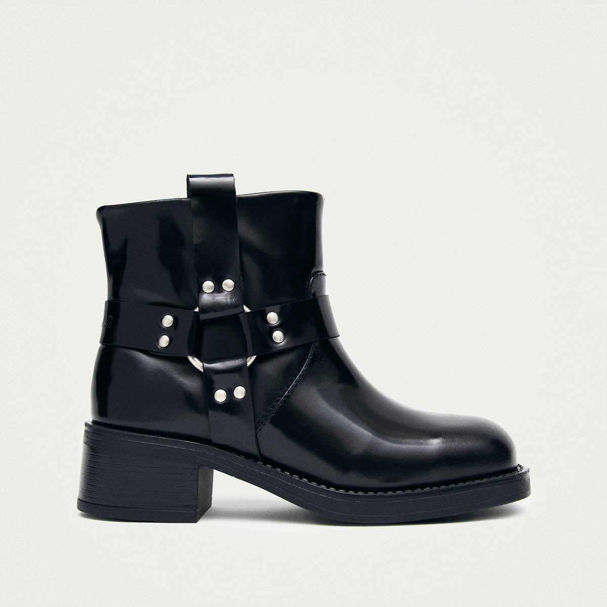 Evora Black Leather Ankle Boots - Image 3