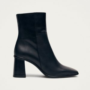 West Vintage Total Black Leather Ankle Boots